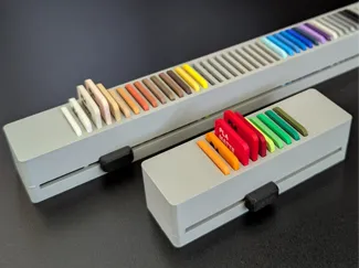 Color filament swatch display with linear slider