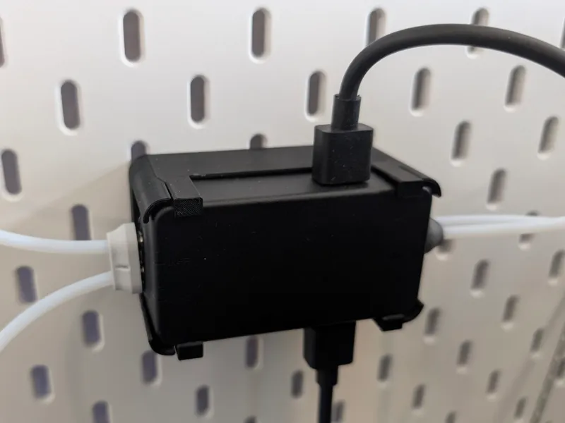 Filament track switch mount - Ikea Skadis T-clip 