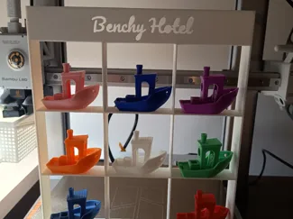 Benchy Hotel (stores 9 benchy boats)
