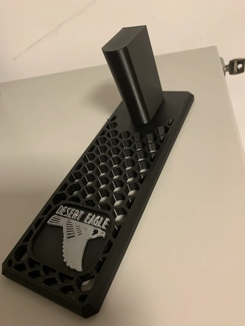 DESERT EAGLE stand (NOT .50 AE)