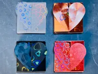 Boîte cadeau cœur holographique — photo 2