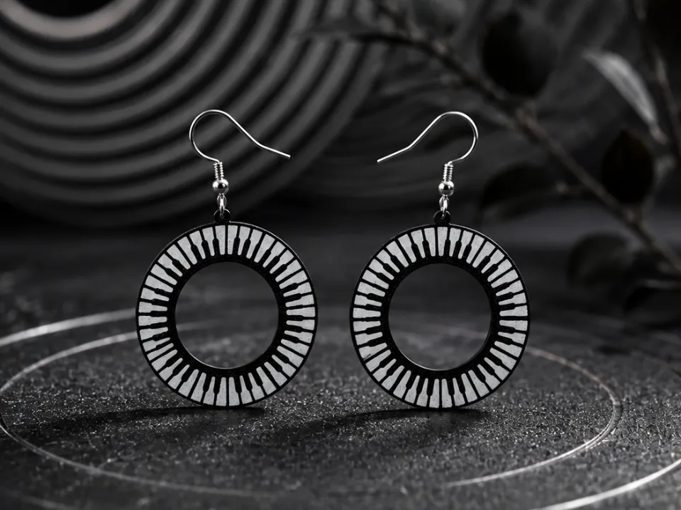 Pendientes: Circular piano earrings. Referencia del modelo original.