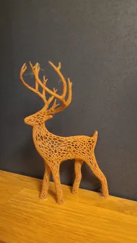 Renne de Noël ajouré (style Voronoï) — photo 6
