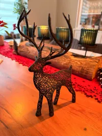 Renne de Noël ajouré (style Voronoï) — photo 5