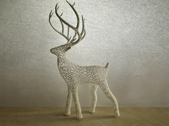 Voronoi Holiday Christmas Deer