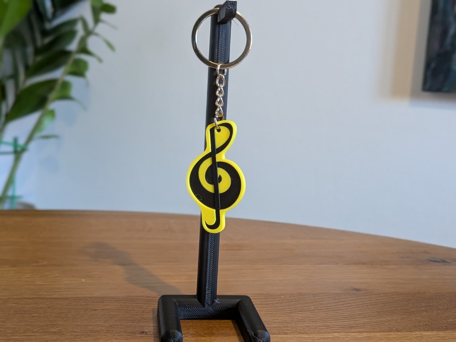 Treble clef keychain