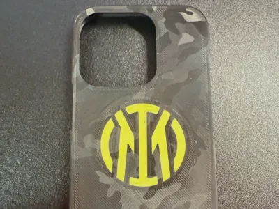 iPhone 16 Pro MagSafe Cover with FC INTER logo 