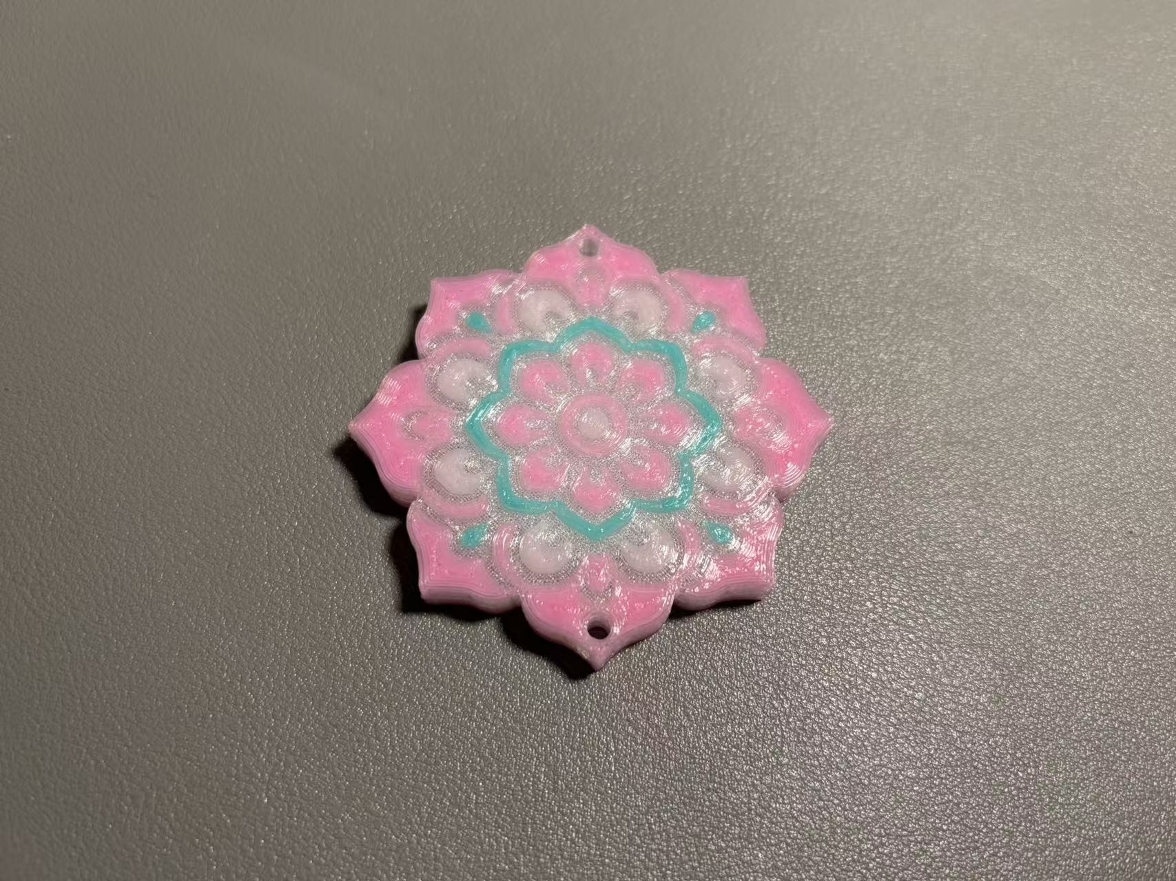 Miniatura 2 do modelo 3D 【中式美学】烧玻璃质感花纹禁步&车挂·莲