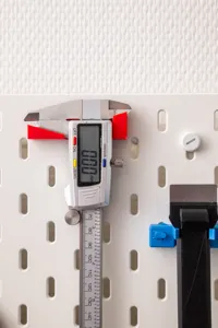 Caliper holder