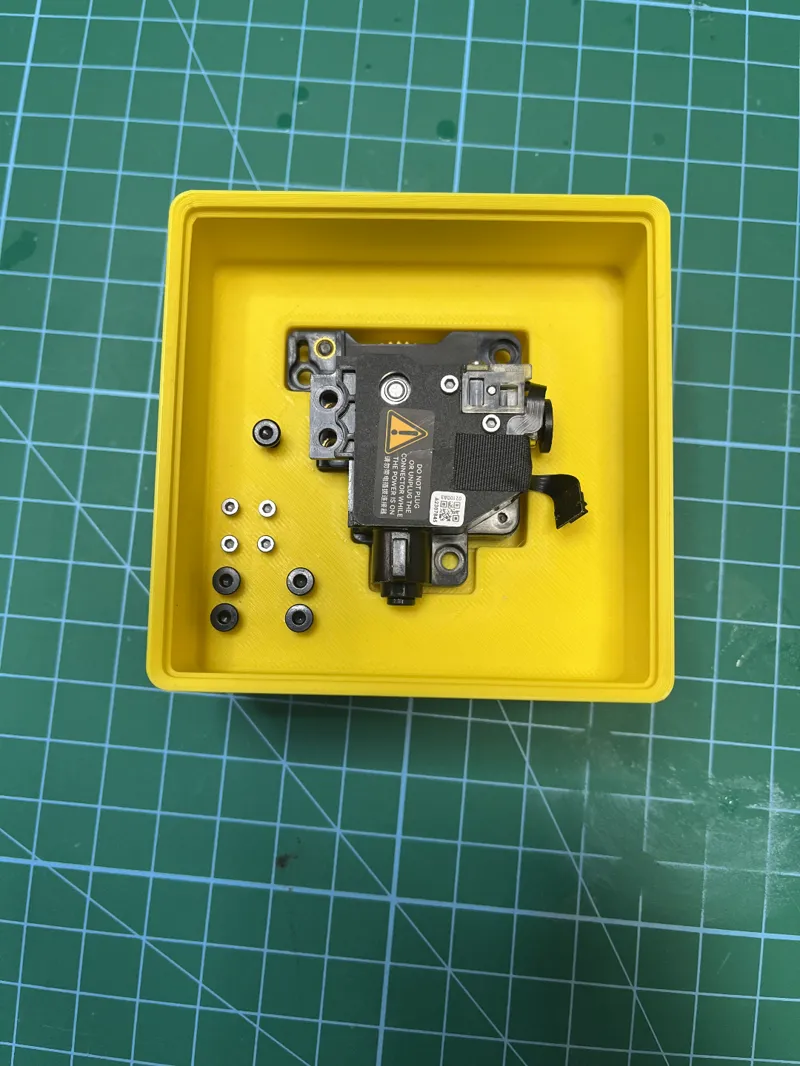 Storage solution Gridfinity P1 extruder