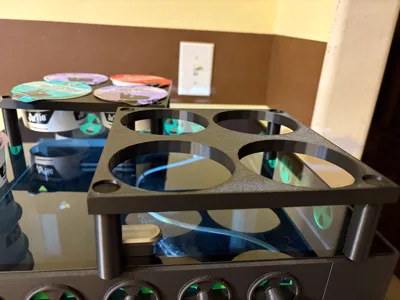 Feed Artie Dog Food Holder
