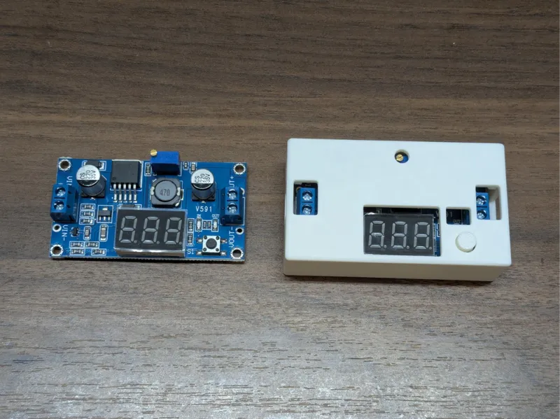 Adjustable LM2596 Case (Display Version)