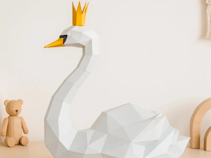Low poly Swan with golden crown