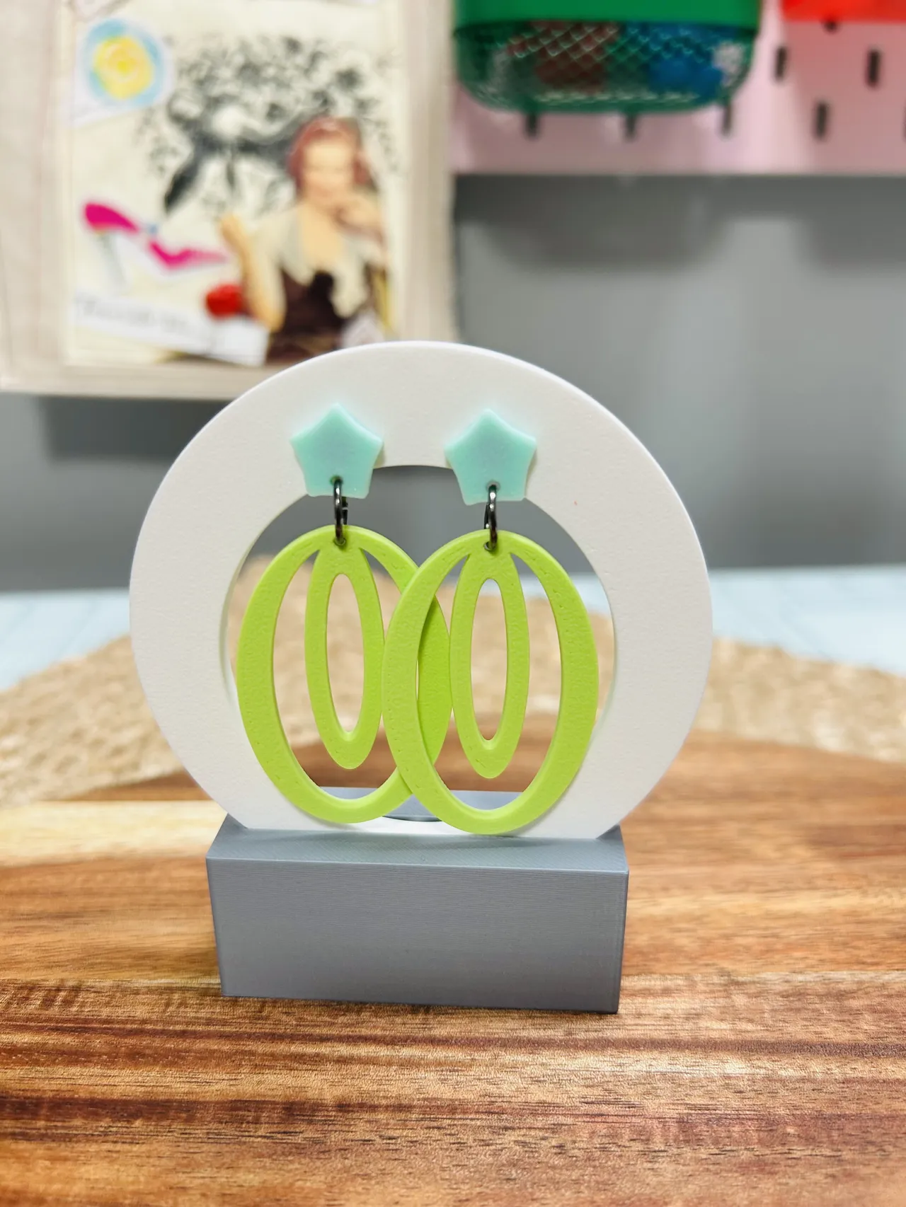 Elongated Retro Oval Earrings view 4