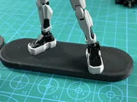 Bottes aimantées pour figurine Dummy 13 avec socle magnétique — photo 1
