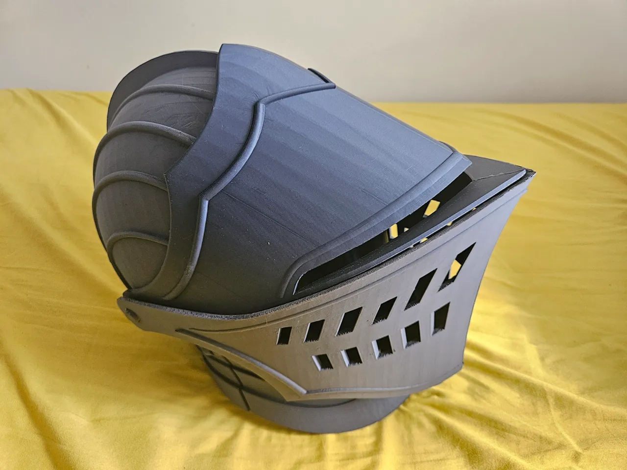 Elite knight helm view 2