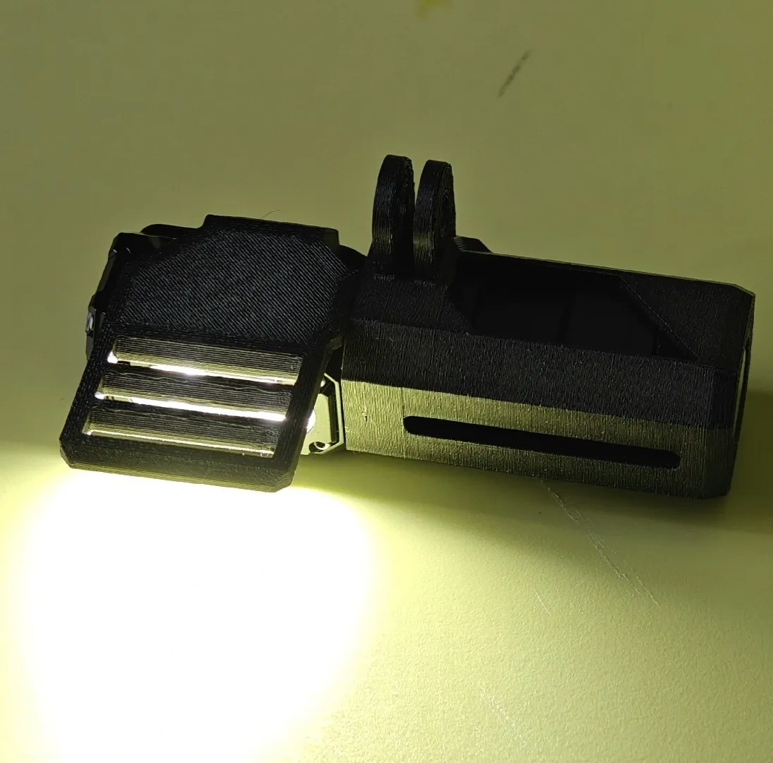 Miniatura 1 do modelo 3D 务本E7手电转骑行灯套件