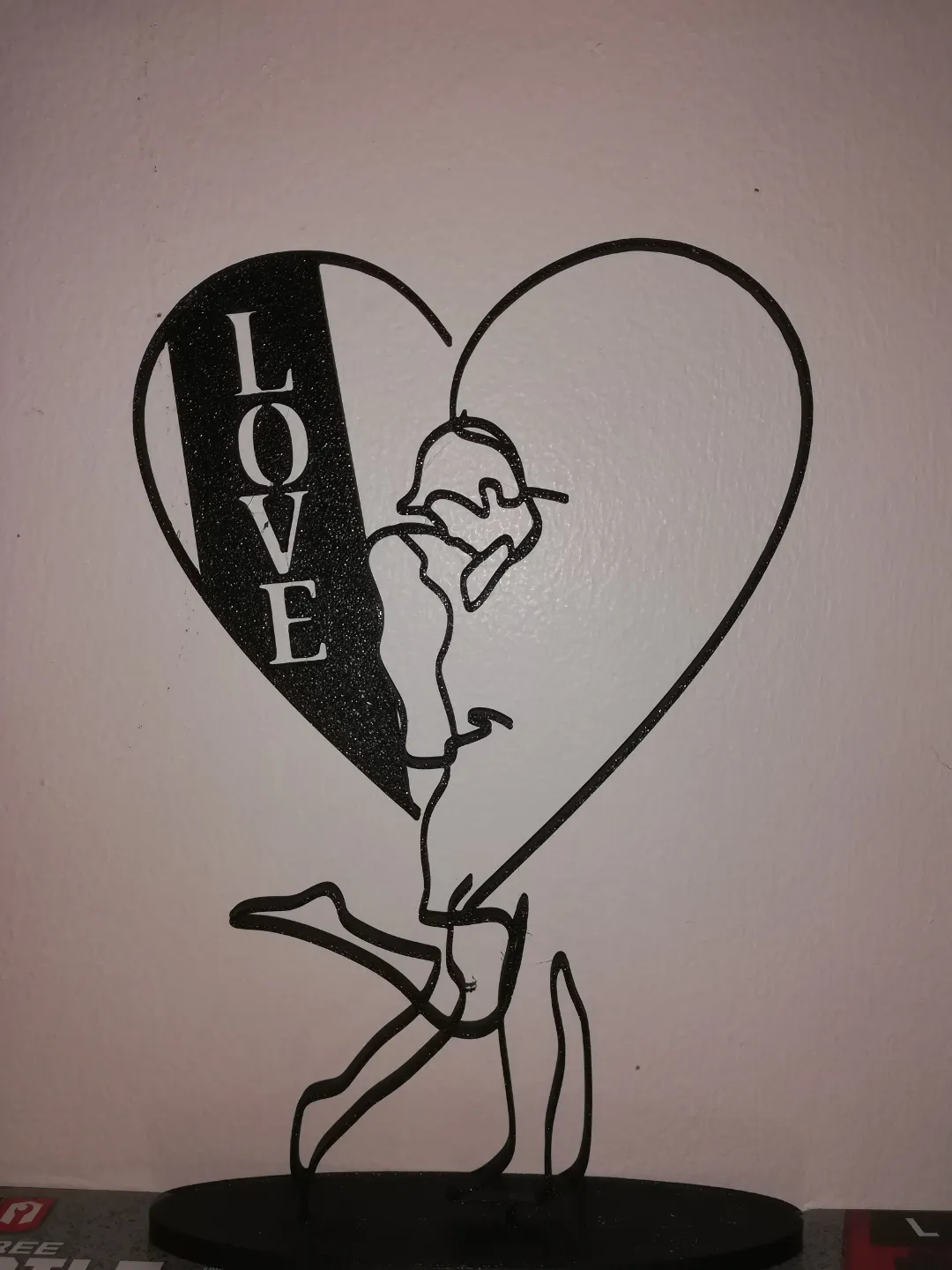 Statuette Love Lines couple enlacé