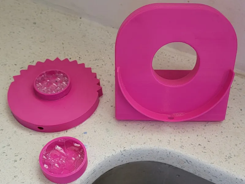 Scrub Daddy Grip with Soap Dispenser and Stand