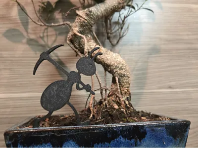 Garden Ant With Pickaxe Decoration Spike