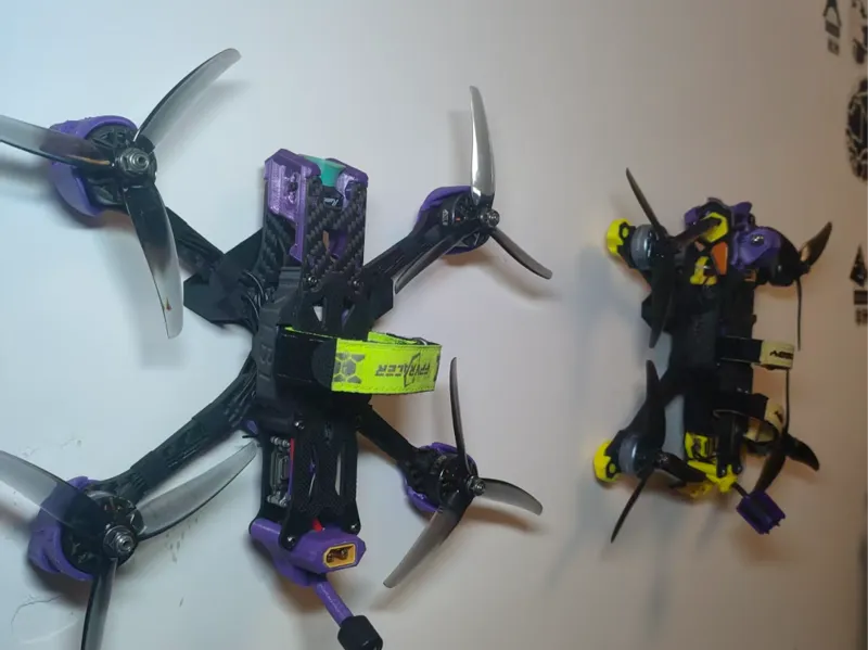 FPV 穿越机 墙挂 支架 试用基本所有机型