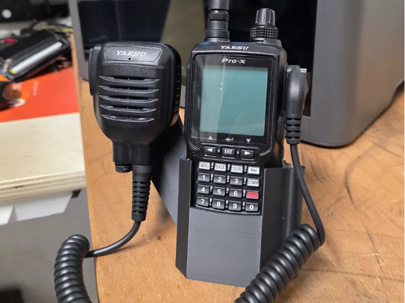 base da tavolo per radio YAESU FTA-550