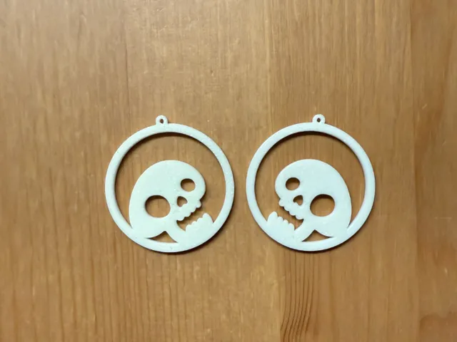 skull earrings