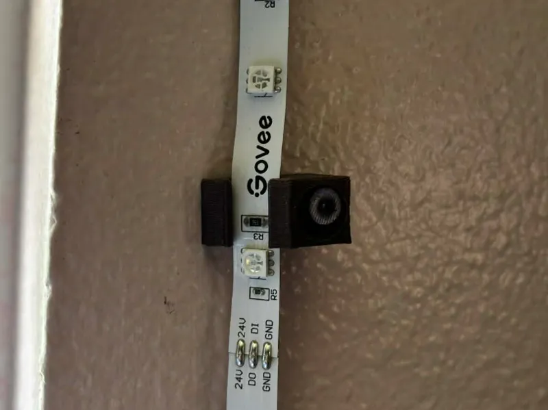 45 Degree LED Strip Thumbtack Mount