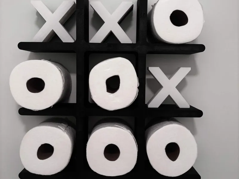 Tic-Tac-Toe toilet paper holder