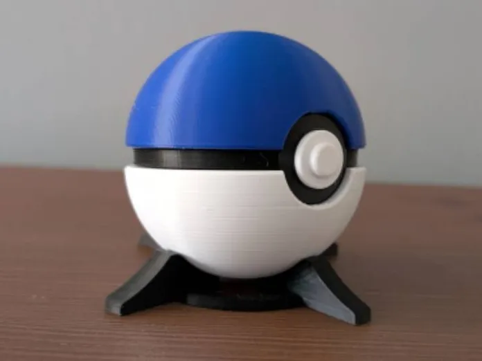 Captain's Poké Ball