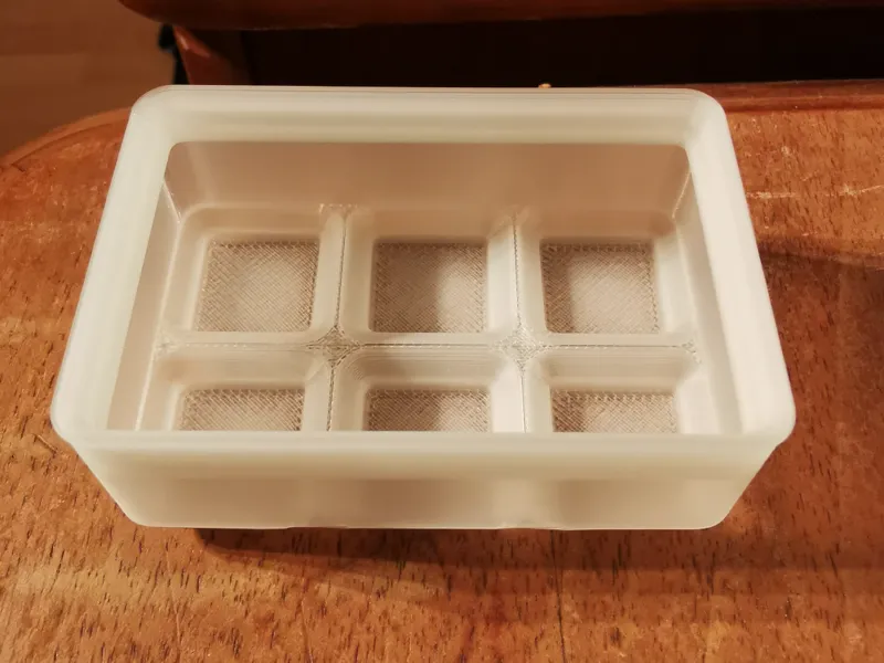 1.5 x 1 gridfinity bin 21mm high (no magnets)