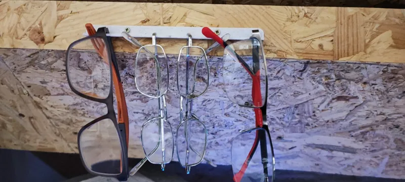 Glasses holder