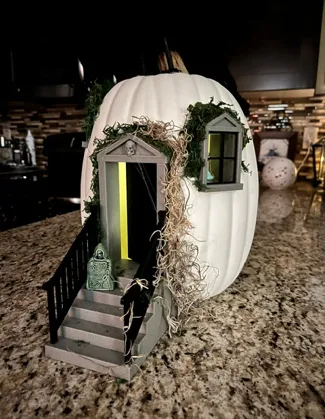 Halloween Craft Pumpkin Mousoleum/House