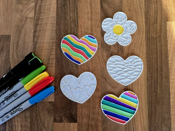 Panneau à colorier fête des mères en forme de cœur
