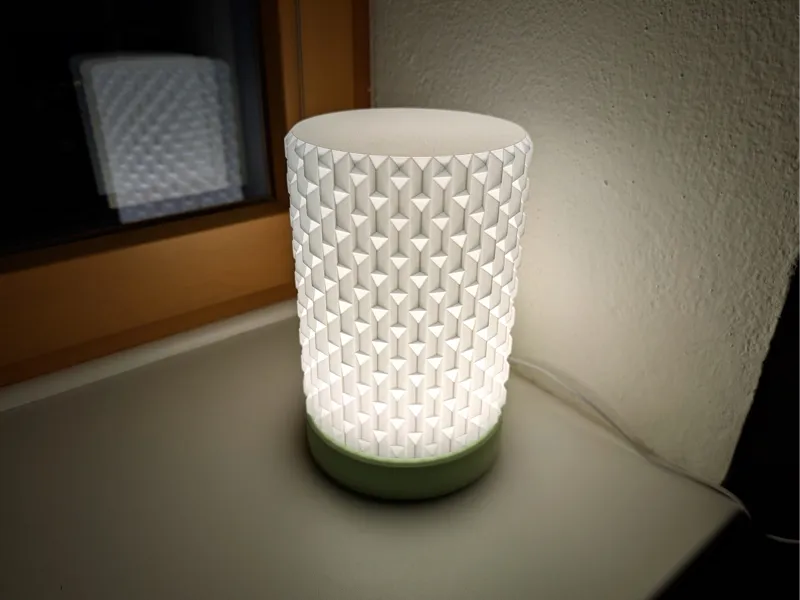 Prism-lamp with Bambu LED-Kit 001 and E27-socket