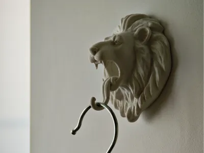 Lion sculpture - wall hook