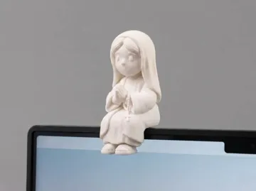 Estante o repisa: Mini Virgin Mary – Sitting on Monitor or Shelf — vista de referencia 4