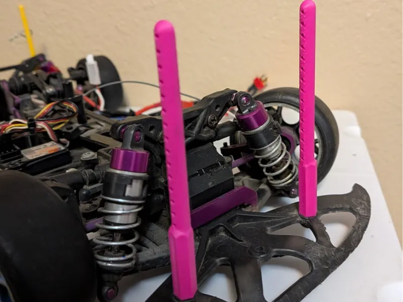 HPI RS4 Pro 2 Front Body Posts