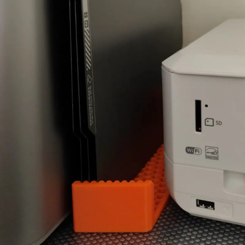 Small footprint 9 build plates holder