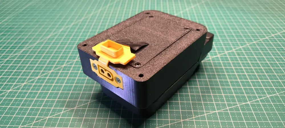 牧田(Makita)(电动工具电池XT60和DC接口取电座- MakerWorld 3D Model