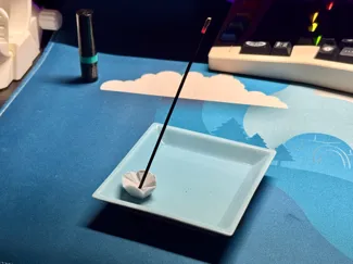 多边形小花香插 / flower-shaped incense holder
