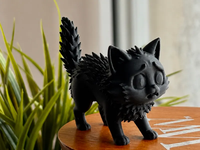 Scared Cat - kitty figurine
