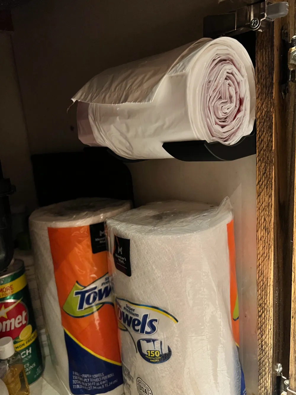 Trash bag holder / paper towel holder by digitalpoint MakerWorld