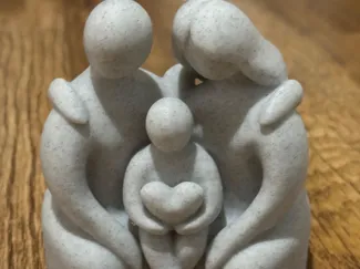 Valentine's Day with Child 2 - Minimalist Design