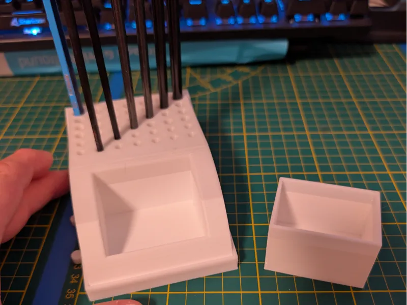 Modularer Pinselbehälter mit Töpfchen 80mm