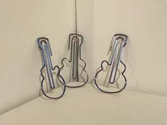 Guitar paperclip