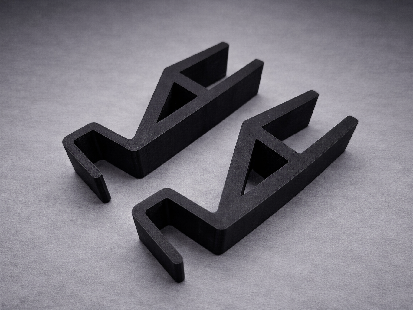 RC Plane Hangers