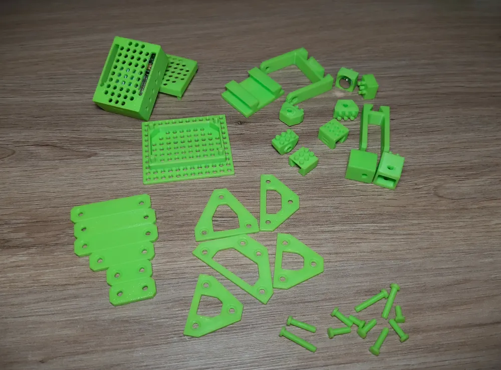 A green modular ESP32 CAM Case that can be fit like blocks