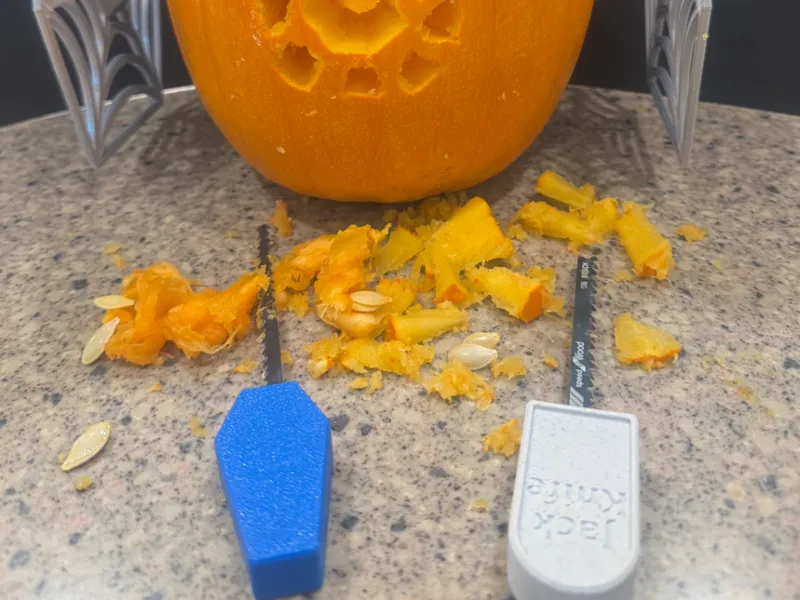 Pumpkin Carving handle for t-Shank Jigsaw Blades