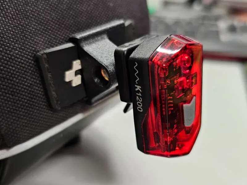 Rücklicht Halter für Cube Rennrad Satteltasche